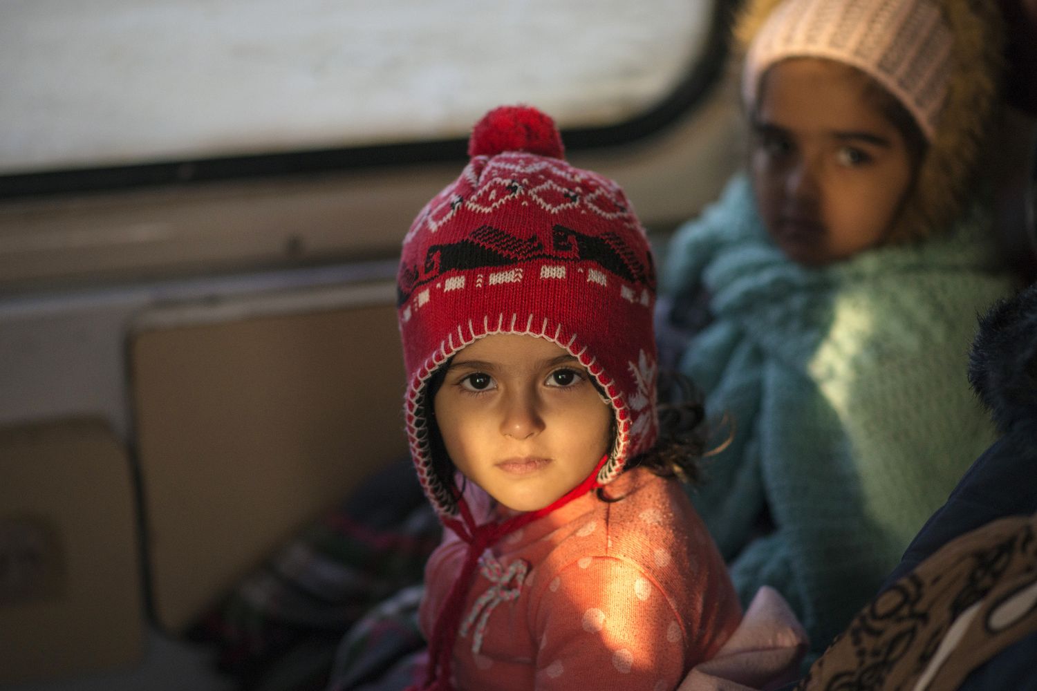 Bambine, immigrazione, migranti, profughi