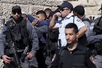 &nbsp;Gerusalemme polizia palestinese poliziotti porte di damasco - afp