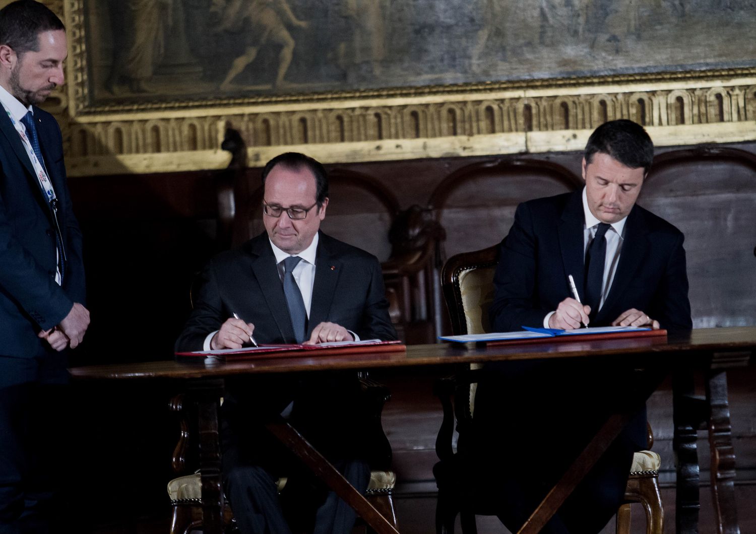Renzi-Hollande, &egrave; tempo di agire in Libia