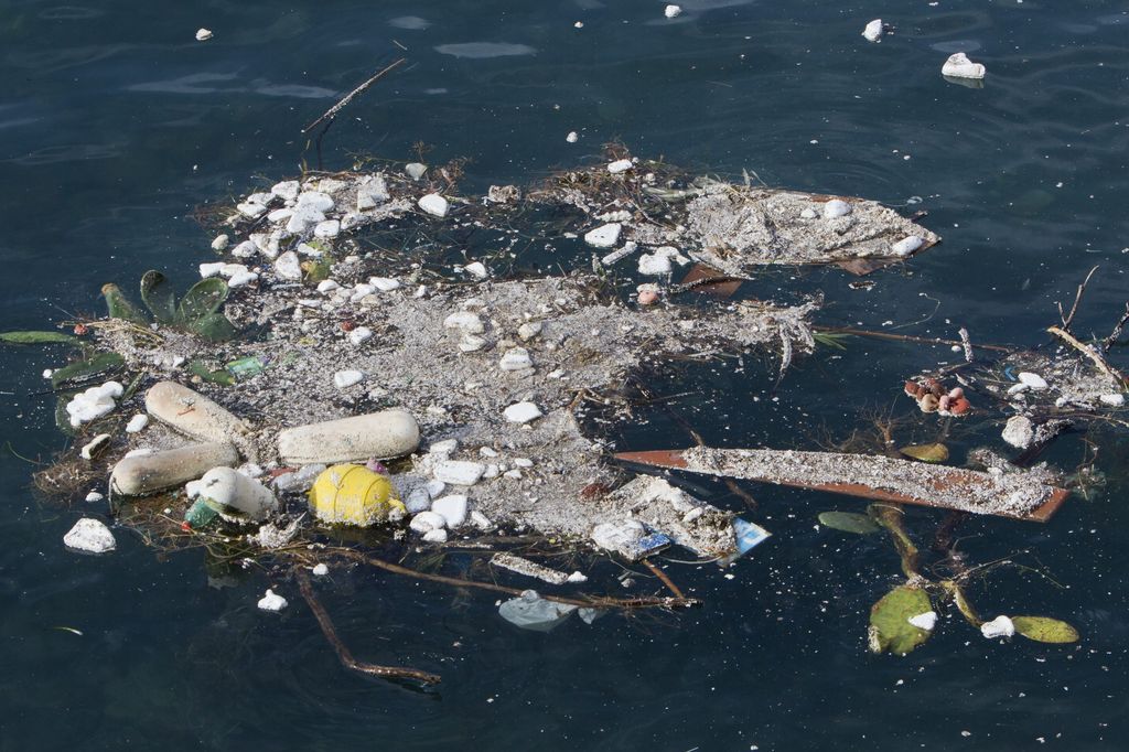 Plastica Spiaggia Mare inquinamento - afp