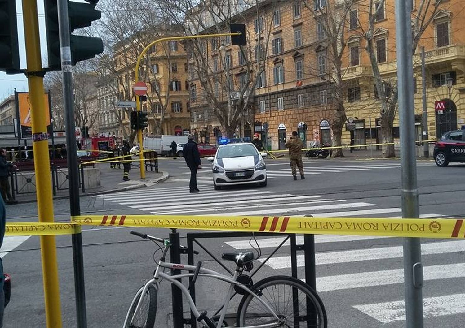 Allarme bomba, transennata la metro A Ottaviano a Roma (da twitter)&nbsp;