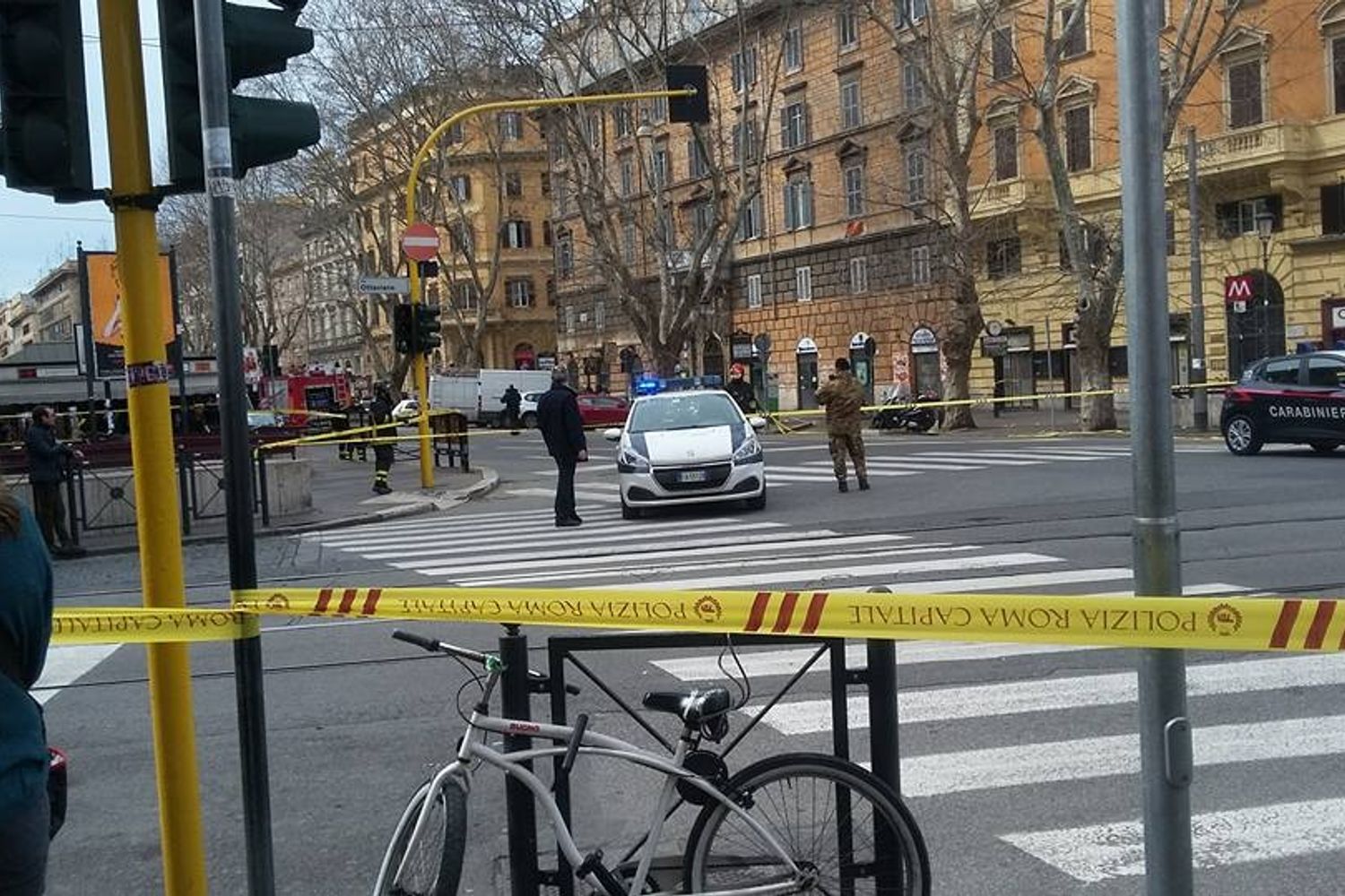 Allarme bomba, transennata la metro A Ottaviano a Roma (da twitter)&nbsp;