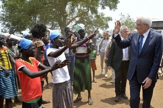Il Presidente Sergio Mattarella al campo rifugiati di Teirkidi/Kule