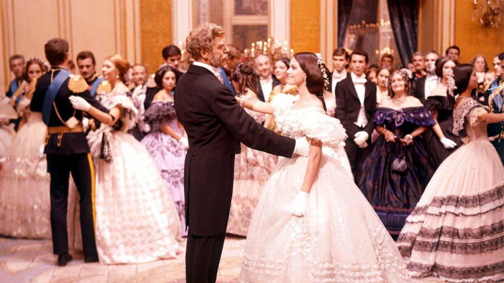 Una scena del ballo nel film "Il Gattopardo"