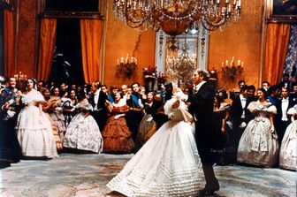 &nbsp;Una scena del ballo nel film &quot;ll Gattopardo&quot;