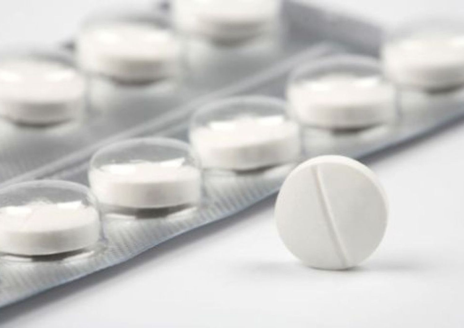 Farmaci: paracetamolo inutile contro dolore per osteoartrite
