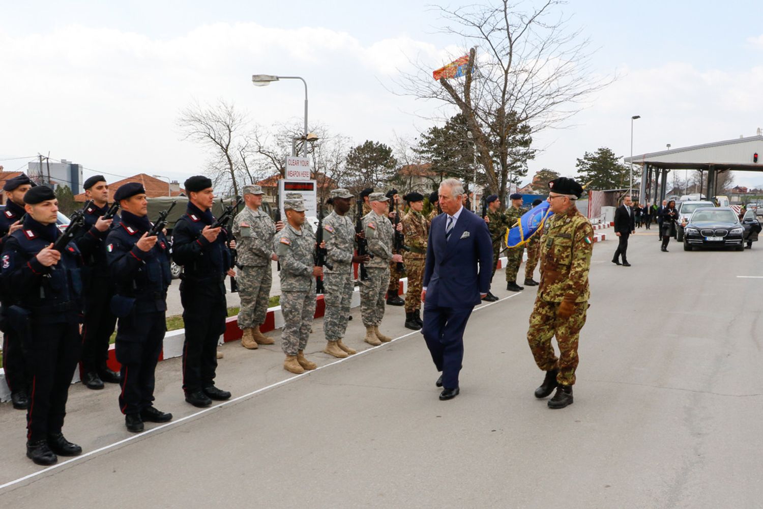 Il principe Carlo visita comando &quot;italiano&quot; della Kfor&nbsp;