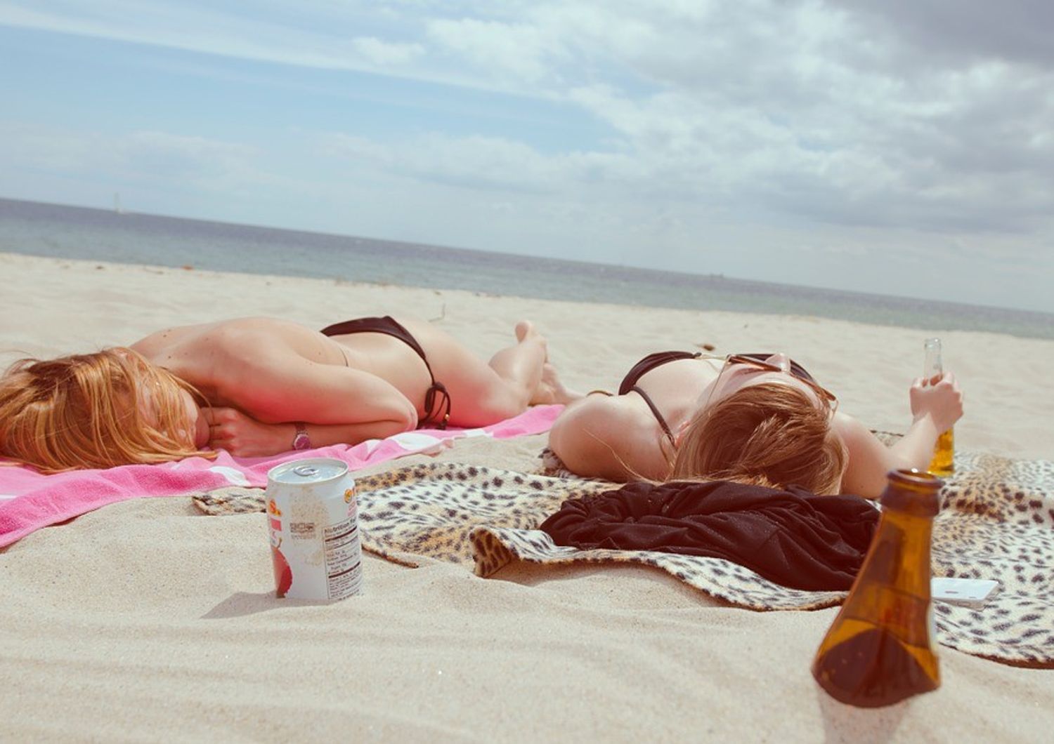 &nbsp;donne sole abbronzatura vacanze mare - pixabay