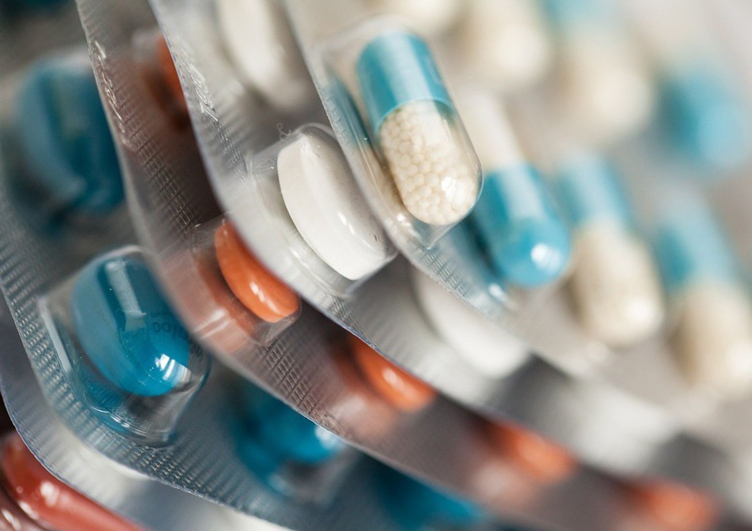 antibiotici farmaci medicinali pasticche compresse capsule pillole - pixabay