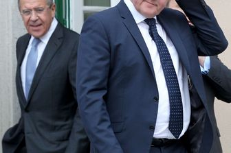 &nbsp;Serghei Lavrov e Frank-Walter Steinmeier - afp