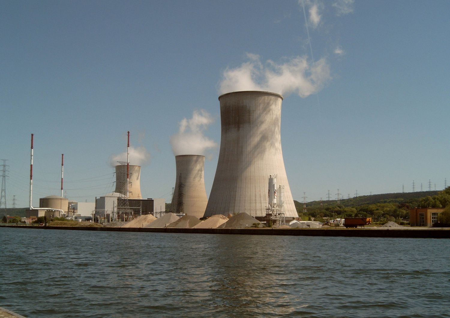 Caos nel governo belga, centrale nucleare nel mirino&nbsp;