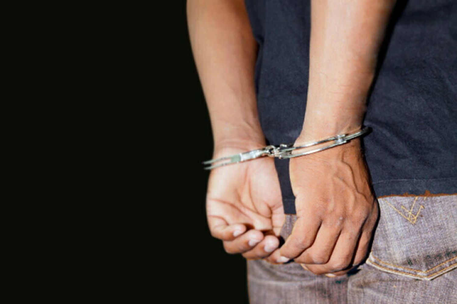 &nbsp;Arresto, manette, marocchino, arabo