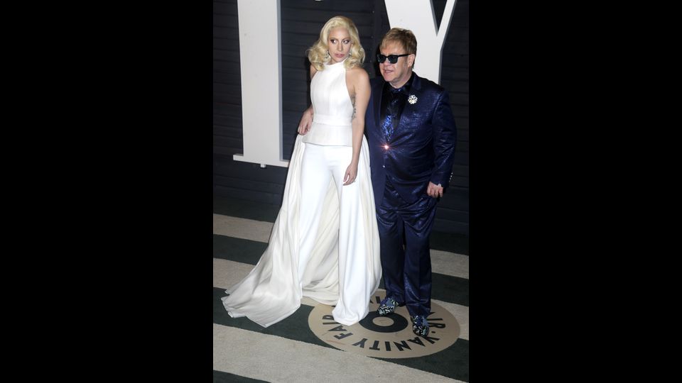 28 febbraio 2016 - Lady Gaga ed Elton John all'Oscar di Vanity Fair 2016  (Afp)&nbsp;