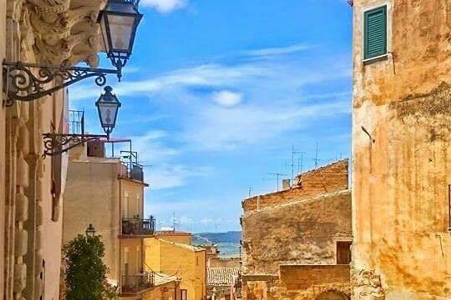 &nbsp;Borgo Sambuca di Sicilia - fb