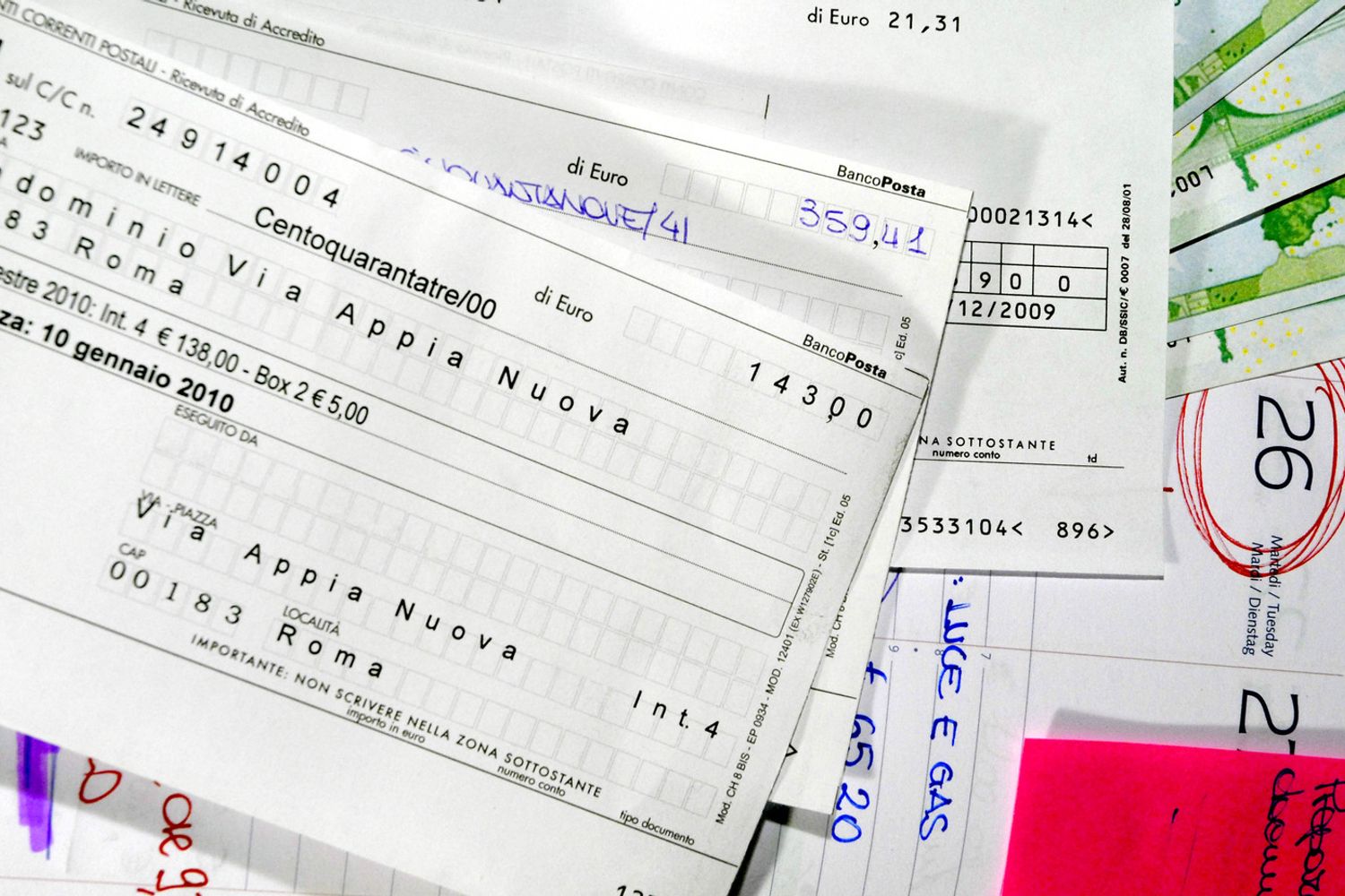 bollette gas luce (imagoeconomica)