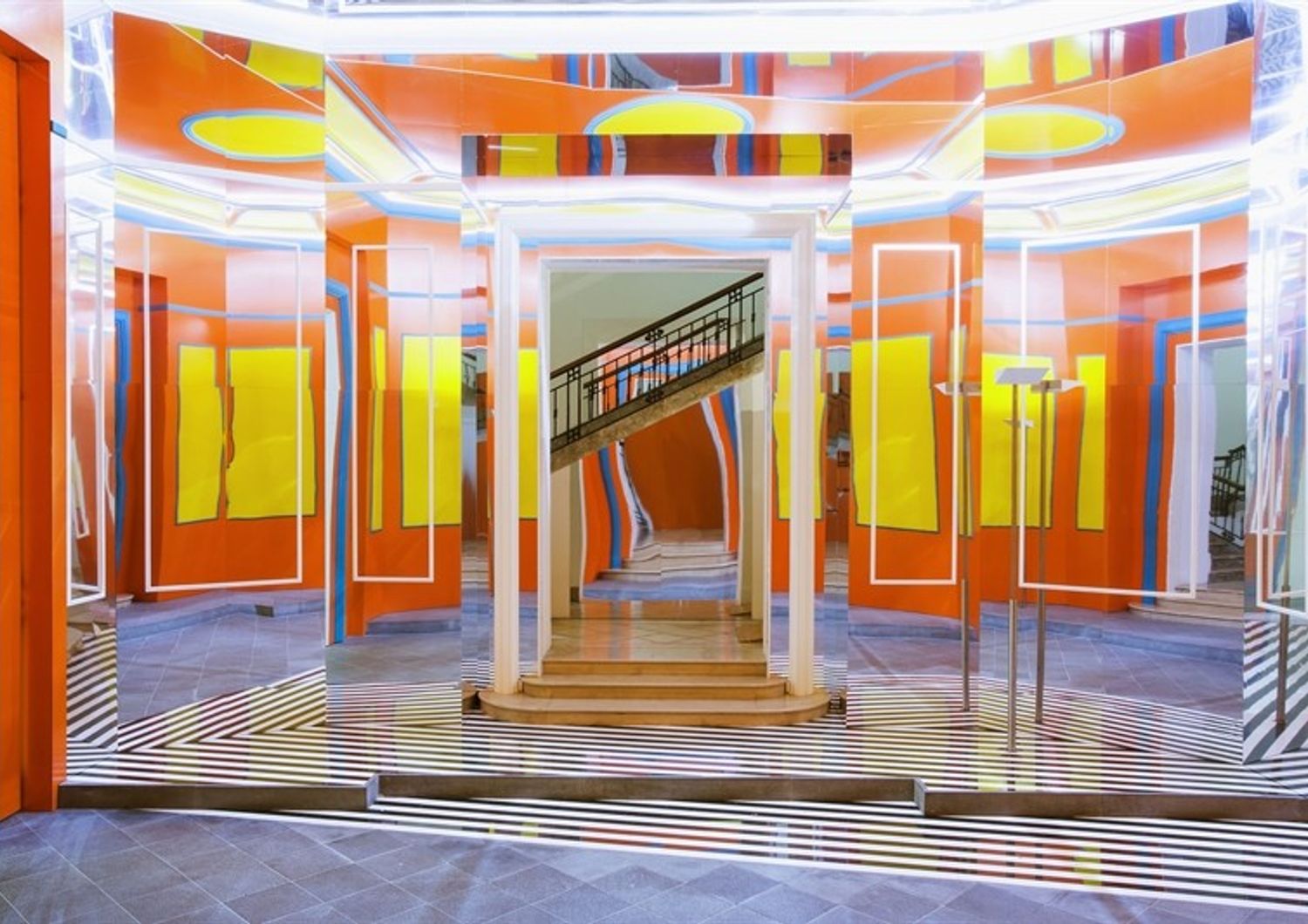 &nbsp;Museo Madre Daniel Buren