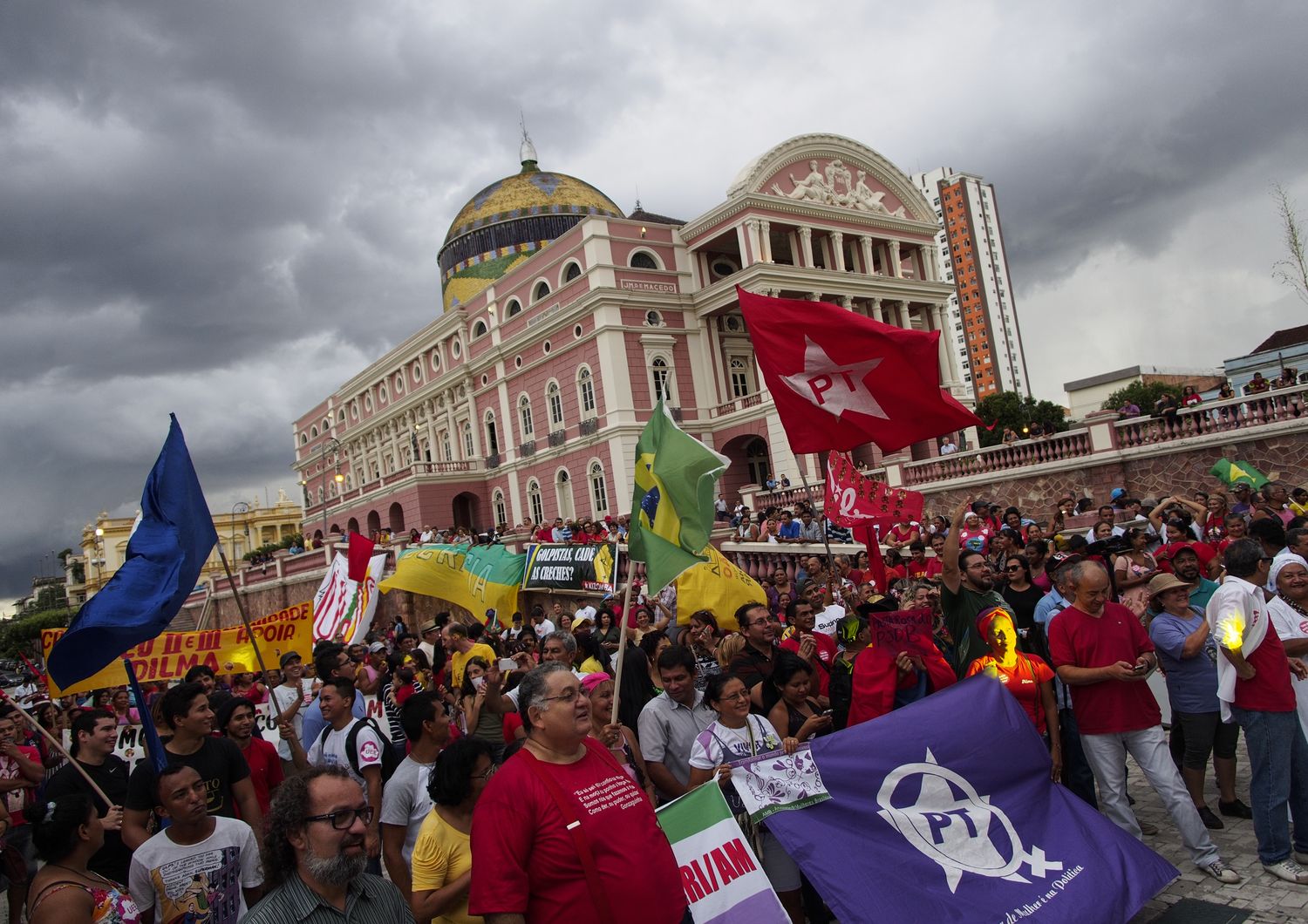 manifestazione pro Dilma Rousseff, Brasile (afp)&nbsp;