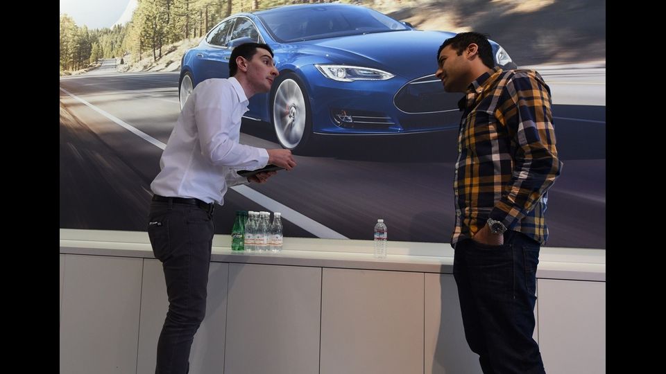 &nbsp;Tesla lancia nuova auto elettrica low cost, &egrave; boom di ordini
