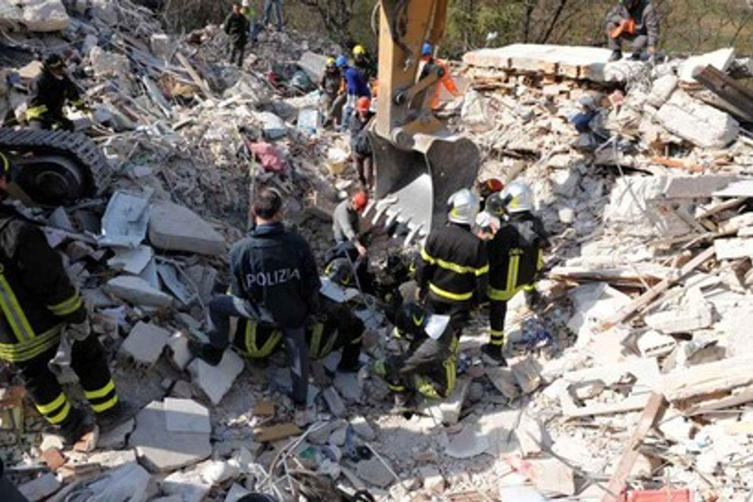 &nbsp; Terremoto sisma Abruzzo L'Aquila 6 aprile 2009 - foto mediamanager