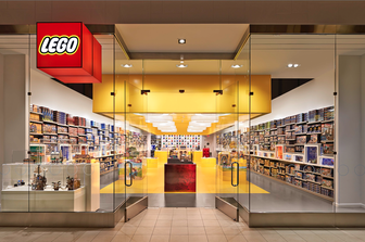 &nbsp;Lego store