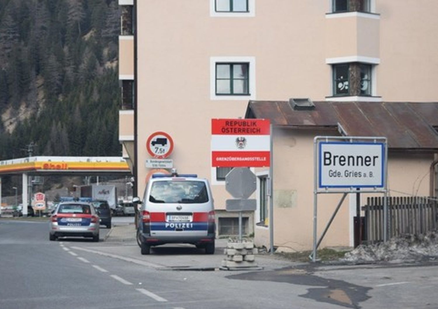 Passo Brennero migranti (foto marangoni)
