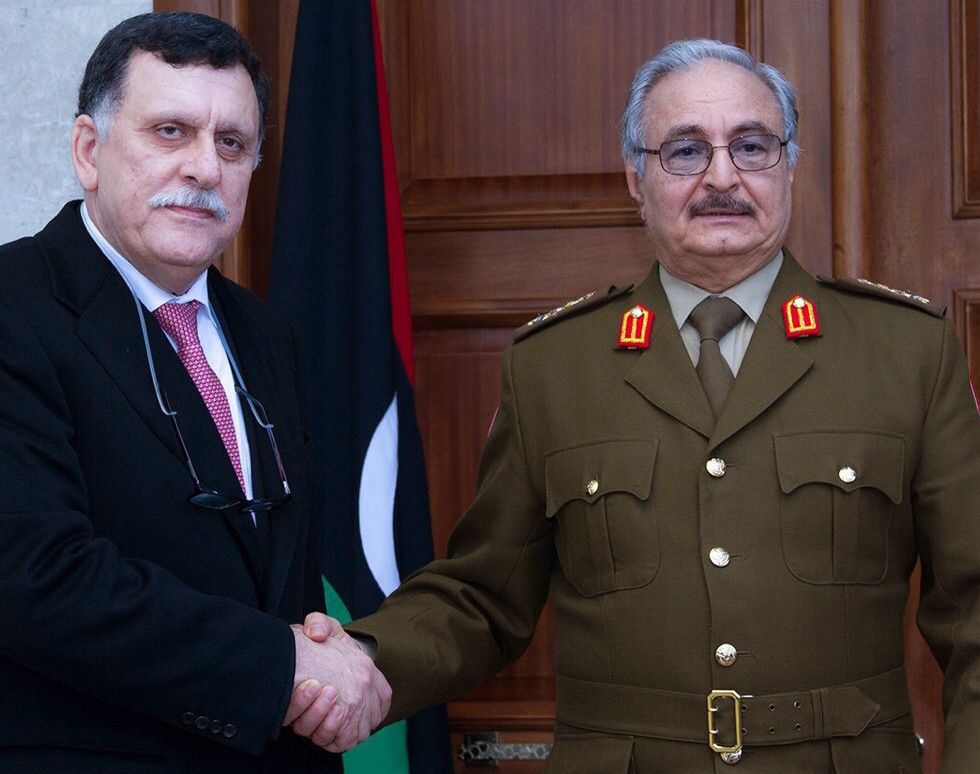 Al-Serraj e Haftar (Afp)