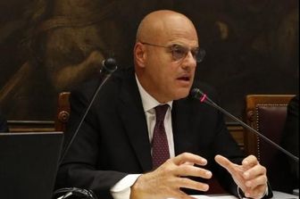&nbsp;Eni Descalzi alla Camera - camera deputati twitter