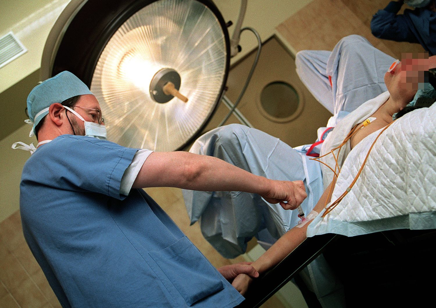 &nbsp; Sala operatoria aborto medici chirurgo ginegologo ostretico interruzione volontaria di gravidanza - afp