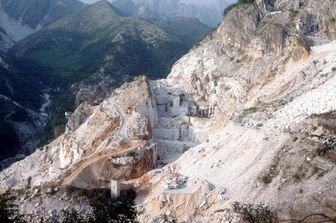 &nbsp;Alpi Apuane, cava di marmo