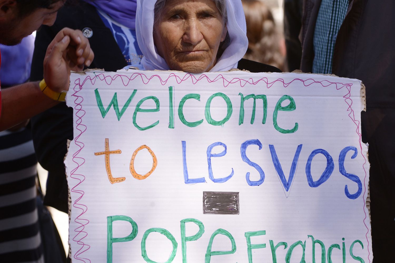 &nbsp;Papa visita migranti Lesbo