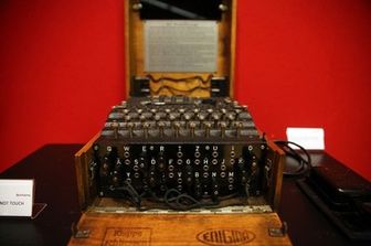 &nbsp;Alan Turing macchina enigma - afp