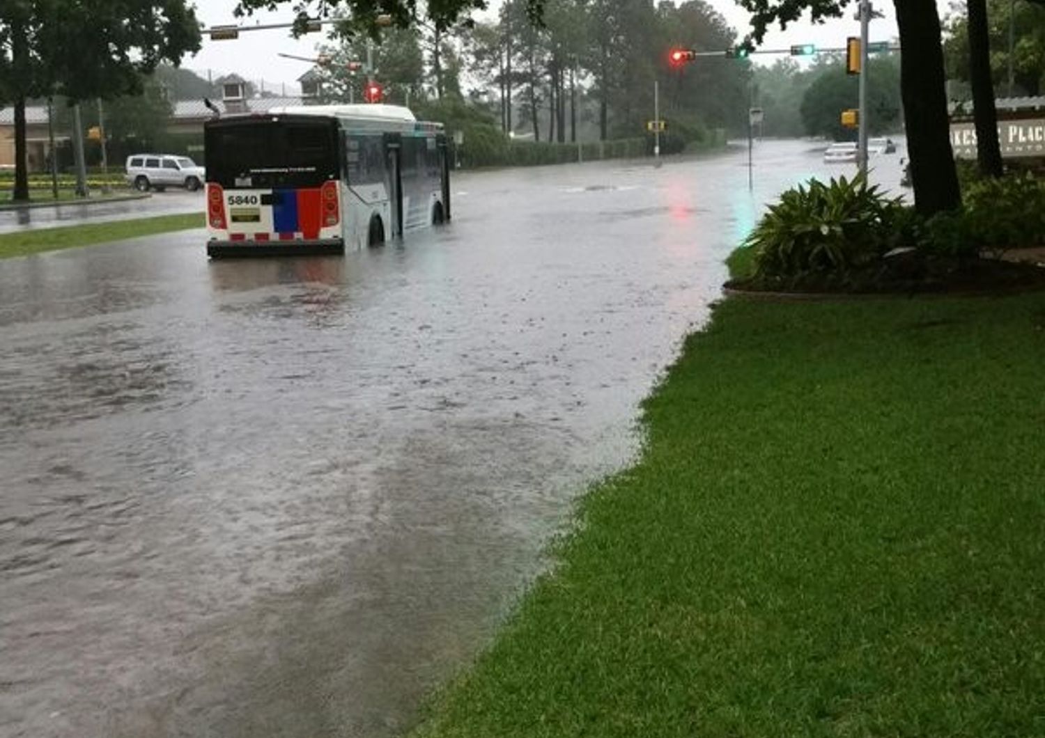 &nbsp;Texas allagamenti e pioggia a Houston - twitter