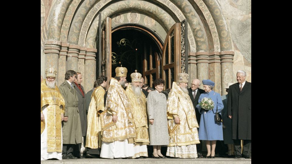Con il presidente Boris Yeltsin e il clero il 10 gennaio 1994&nbsp;