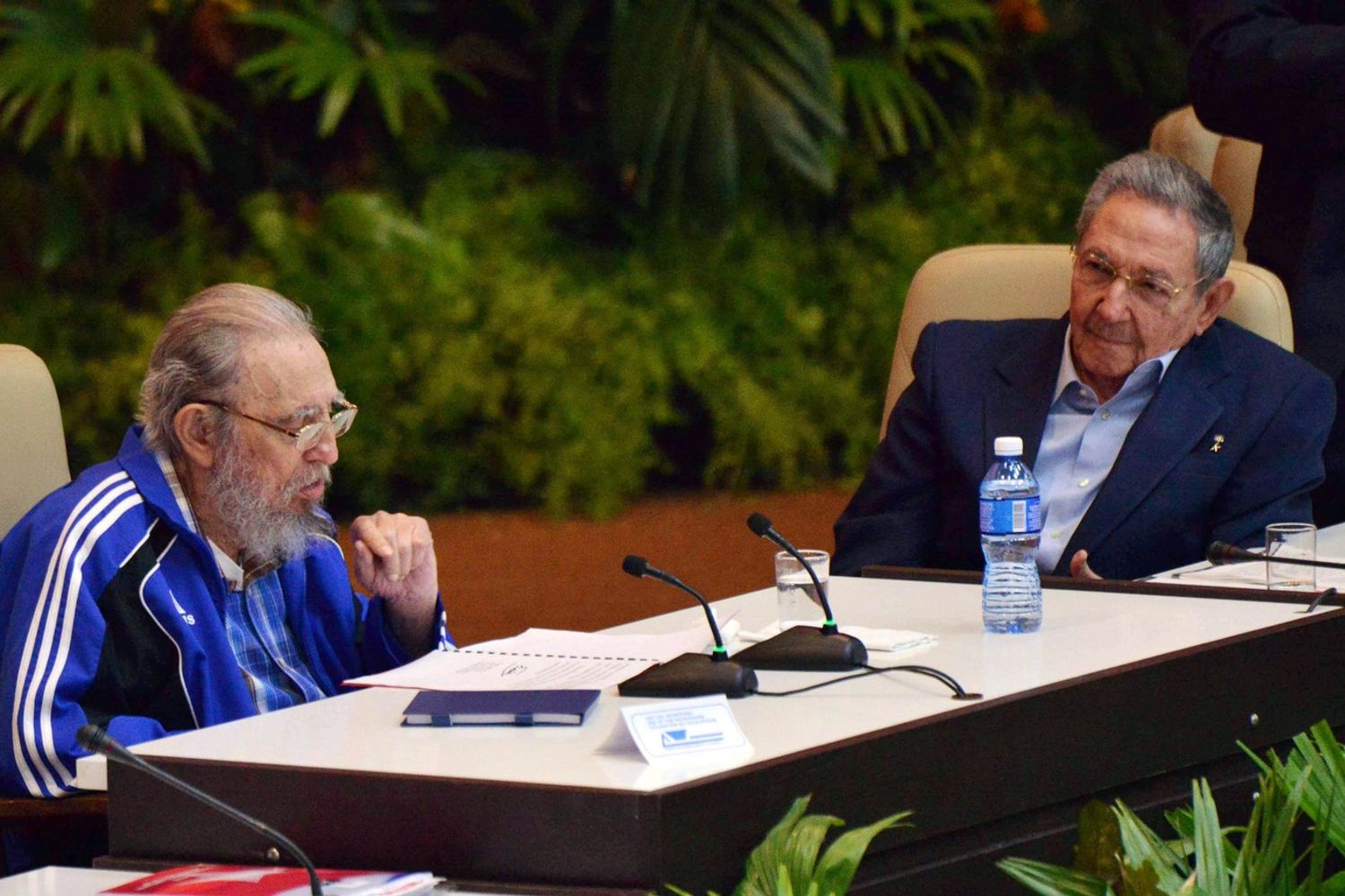 &nbsp;Fidel Castro Roul Castro