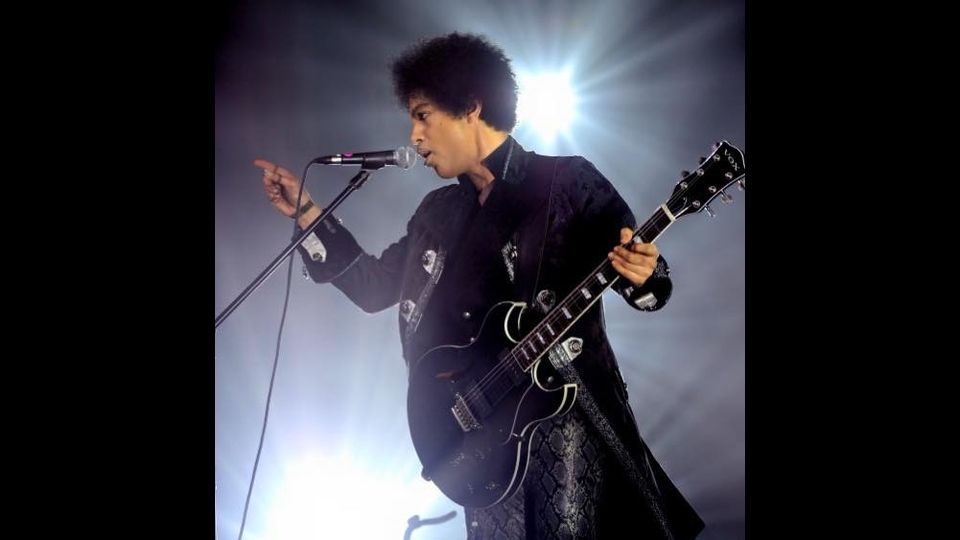 &nbsp; Addio alla popstar Prince, il genio di Minneapolis&nbsp;(foto Instagram e Facebook)