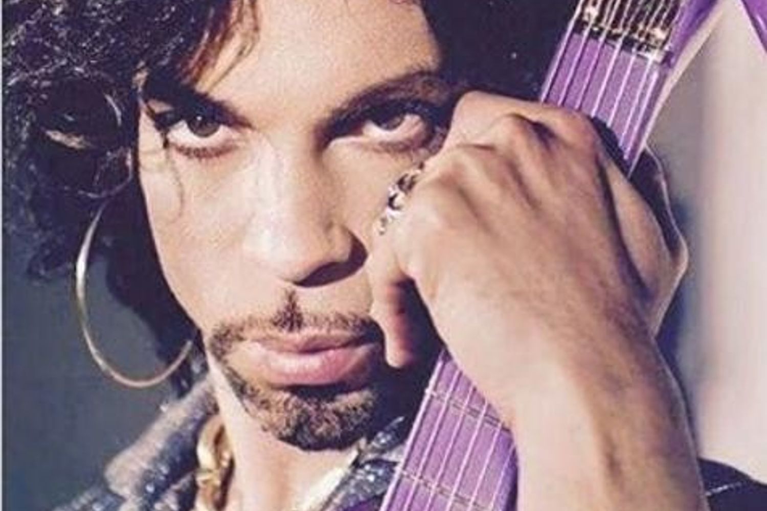 &nbsp; Addio alla popstar Prince, il genio di Minneapolis&nbsp;(foto Instagram e Facebook)