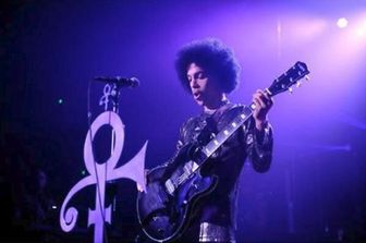 &nbsp; Addio alla popstar Prince, il genio di Minneapolis&nbsp;(foto Instagram e Facebook)
