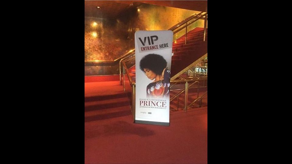 &nbsp; Addio alla popstar Prince, il genio di Minneapolis&nbsp;(foto Instagram e Facebook)