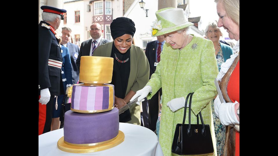 La Regina Elisabetta II durante i festeggiamenti per il suo 90* compleanno (Afp)