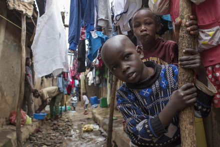 Povert&agrave; minorile in Kenya