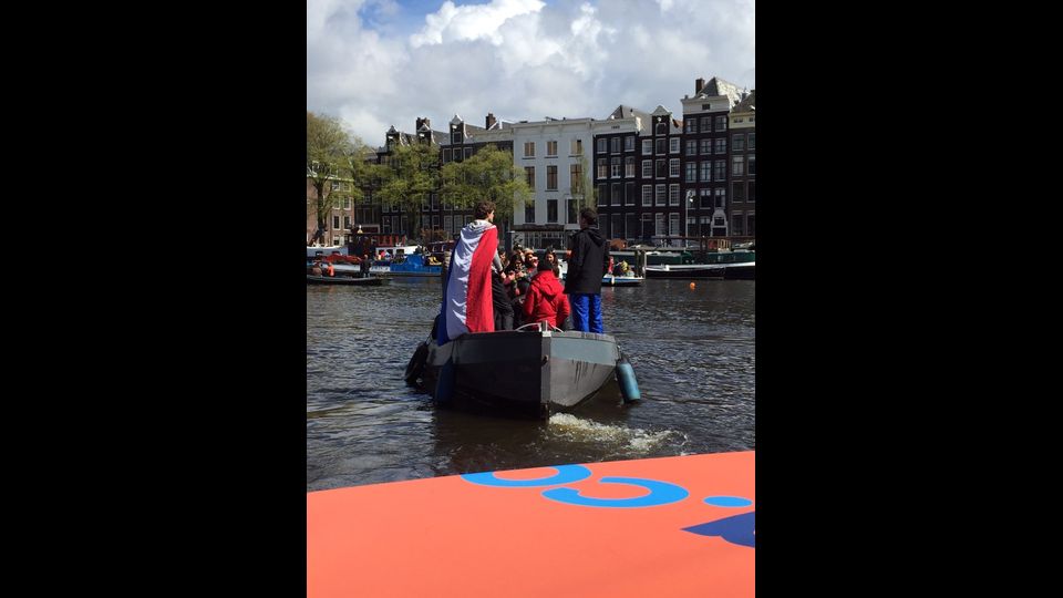 I canali di Amsterdam per il King's Day