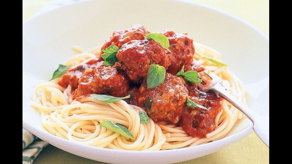 Pasta with Meatballs: e' una ricetta che viene spacciata per 'tradizionale italiana' soprattutto nei paesi anglosassoni, ma nel nostro paese la pasta con le polpette non e' un piatto tipico - (la denuncia del Dossier Coldiretti)