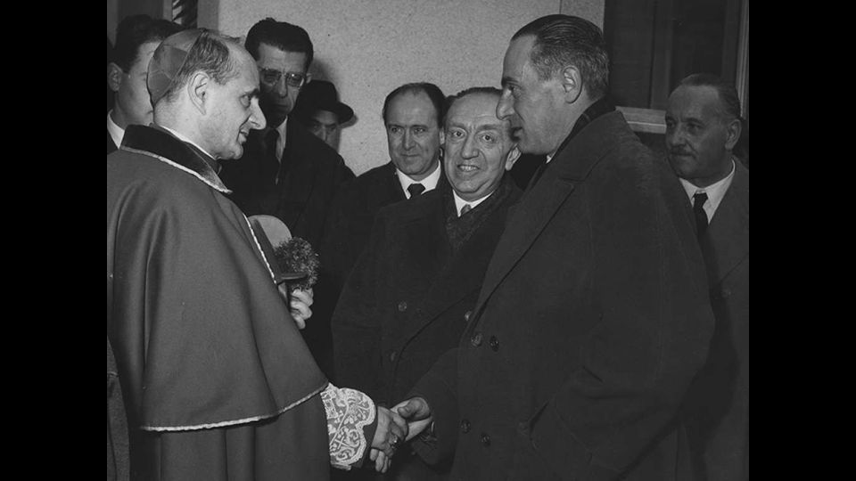 Enrico Mattei e l'Arcivescovo di Milano Mons. G.B. Montini con il ministro Ezio Vanoni