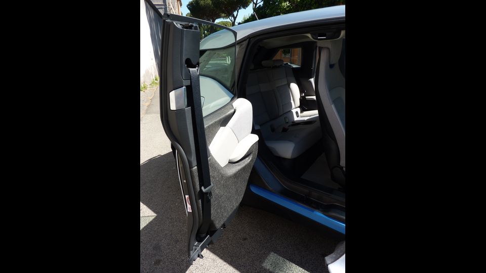 bmw i3, dettaglio portellone anteriore&nbsp;