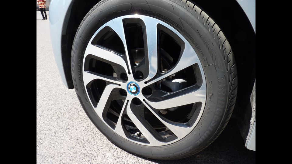 Bmw i3, cerchi in lega da 19''&nbsp;