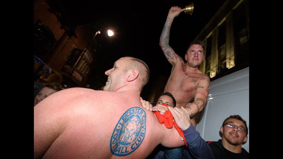 Leicester in festa per la vittoria del campionato inglese (Afp) &nbsp;