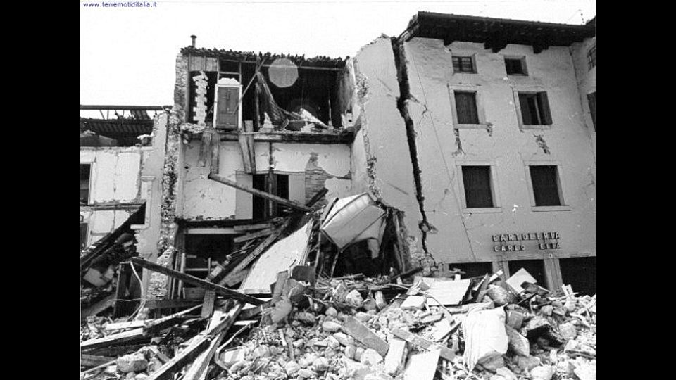 Gemona, crolli e danni al centro abitato (sito Protezione Civile)&nbsp;