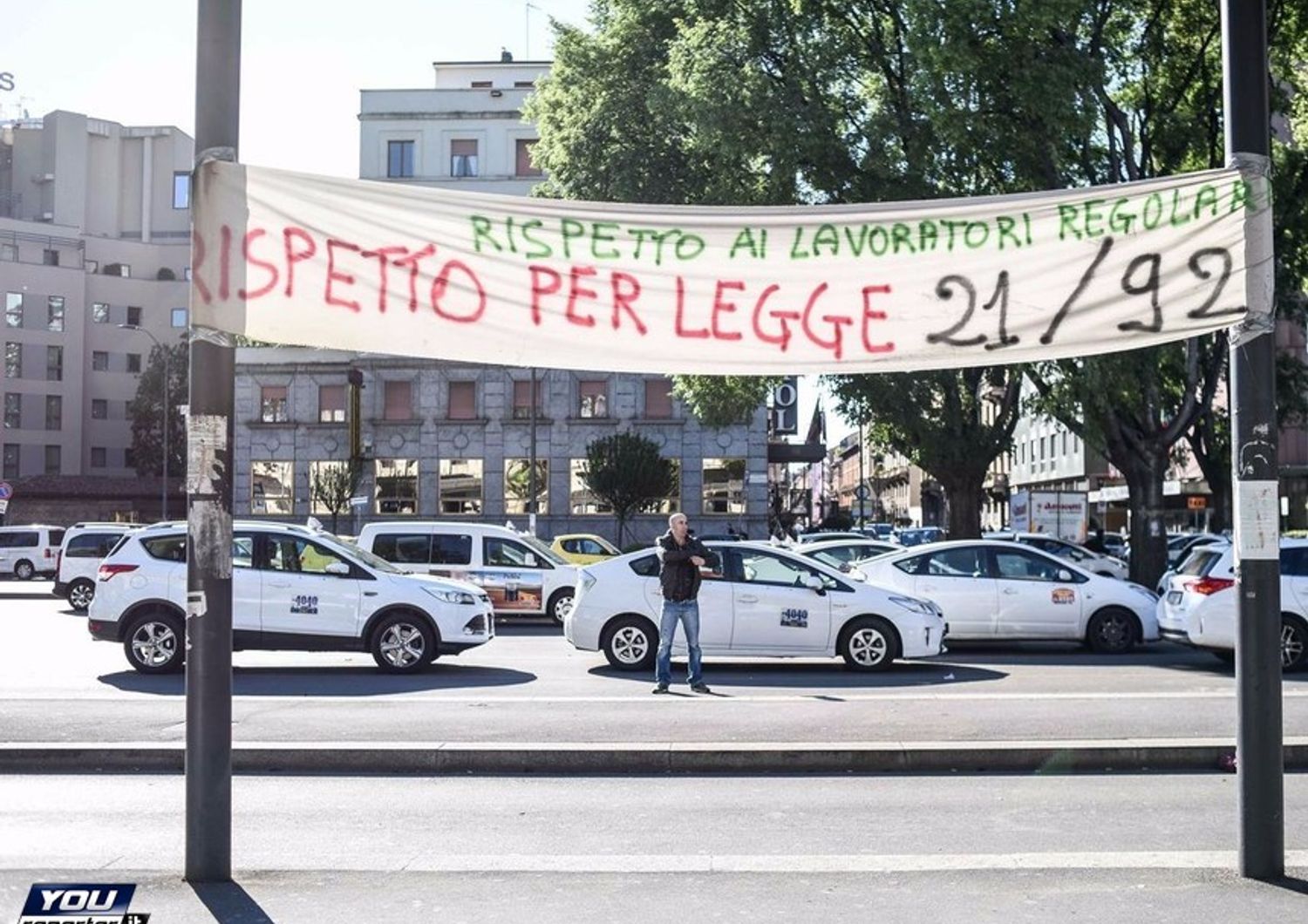 &nbsp; Milano protesta tassisti taxi contro uber - youreporter