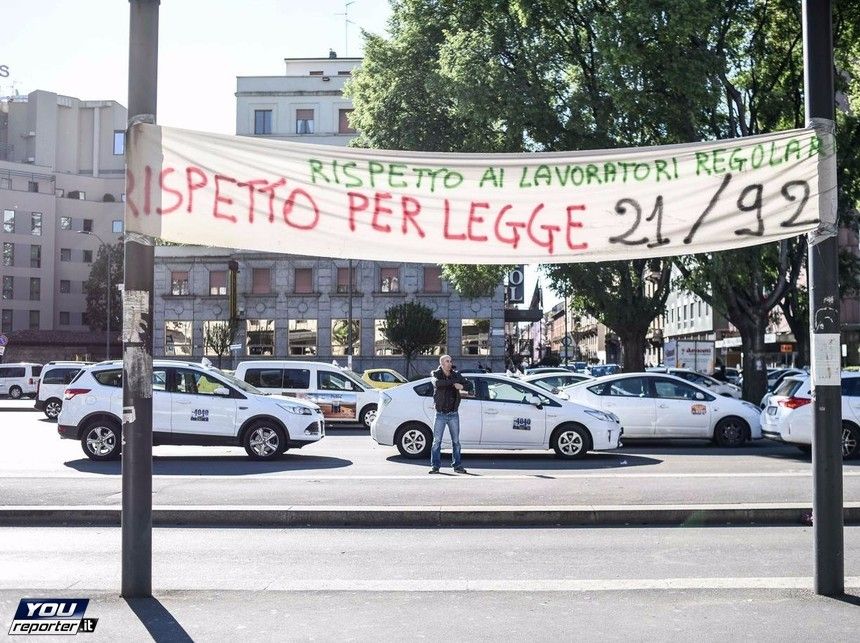 &nbsp; Milano protesta tassisti taxi contro uber - youreporter