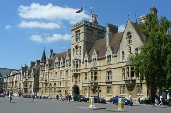 Universita di Oxford (wikipedia)&nbsp;